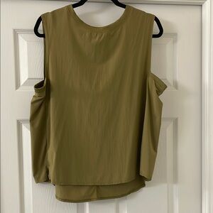 Olive Green Sleeveless Women's workout tank